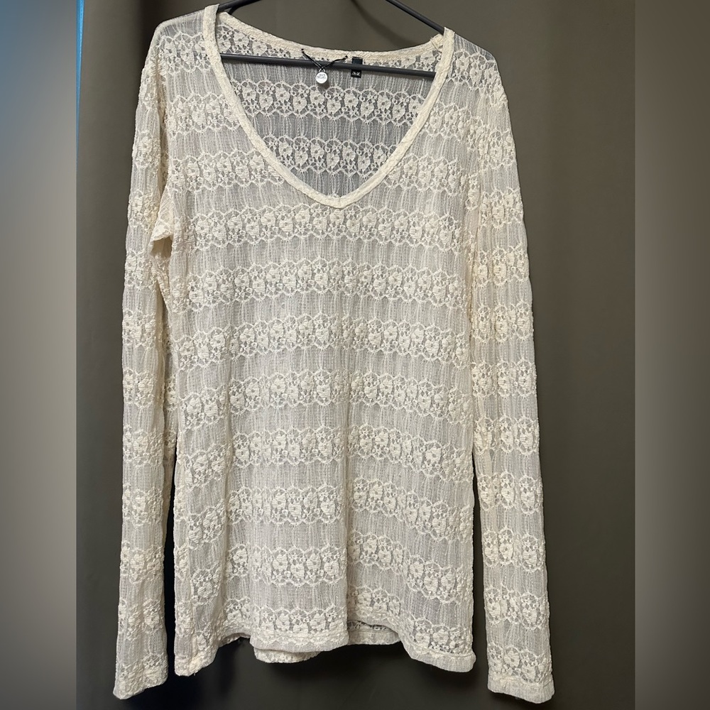 Gimmick by BKE Lace top